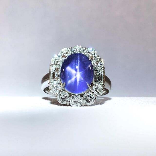 ●Pt Star Sapphire Ring
SS: 6.26ct
D:1.52ct
¥3,800,000-

#jewelry 
#finejewellery 
#highjewelry 
#mayuyama 
#sapphire 
#starsapphire 
#corundum 
#マユヤマジュエラー 
#ジュエリー 
#ダイヤモンド 
#サファイア 
#スターサファイア 
#コランダム 
#日比谷 
#帝国ホテル 
#星光蓝宝石